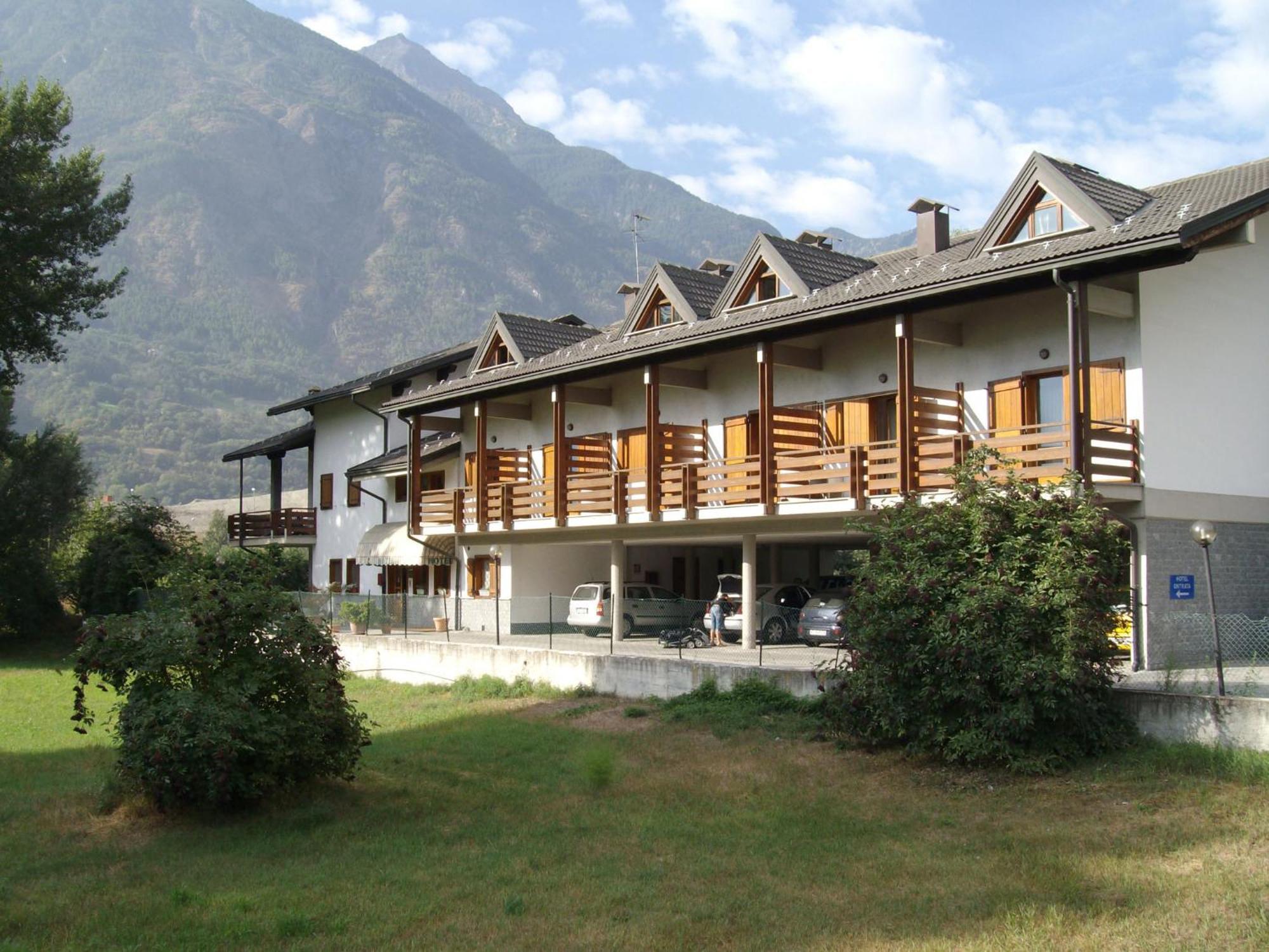 Hotel Petit Foyer Pollein Exterior photo